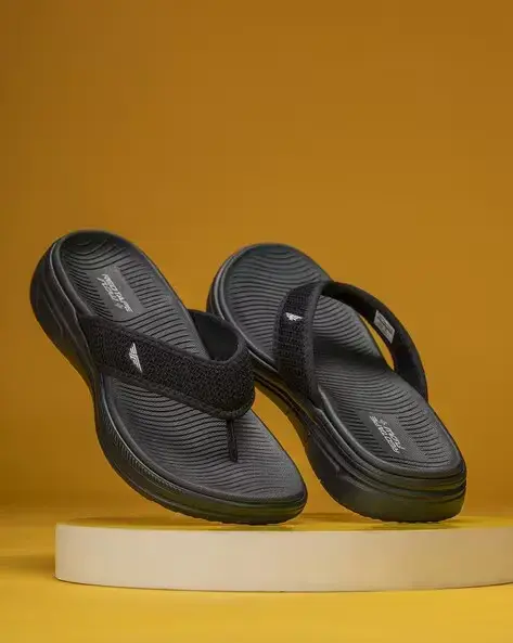 RedTape-Men T-Strap Slip-On Flip Flops