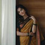 Women's Kanjivaram Soft Silk Saree For Wedding Banarasi Style Sari With Blouse Piece